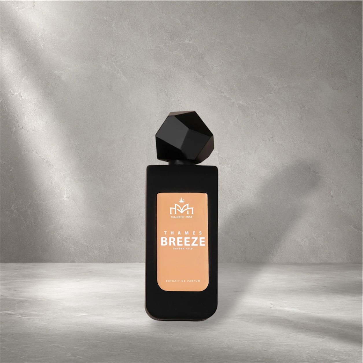 Flacon 100ml de Thames Breeze par Majestic Mist, parfum tropical et fruité